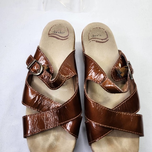 Dansko Sela Patent Leather Sandals Crisscross Strap Brown Size 39 US 8.5-9 - Picture 2 of 7